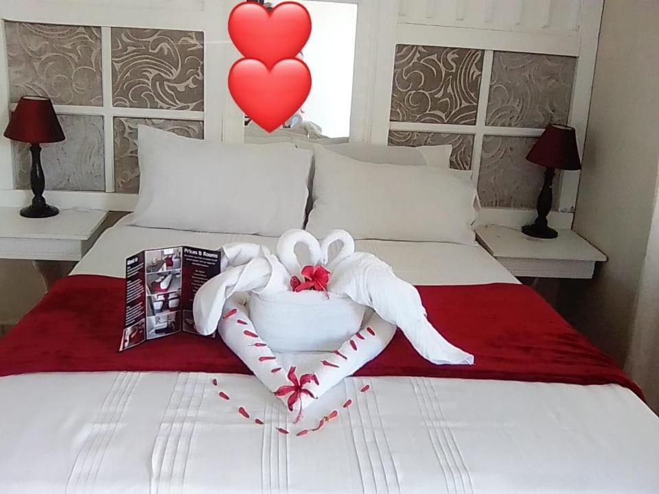 Emampingeni Lodge Bizana Экстерьер фото