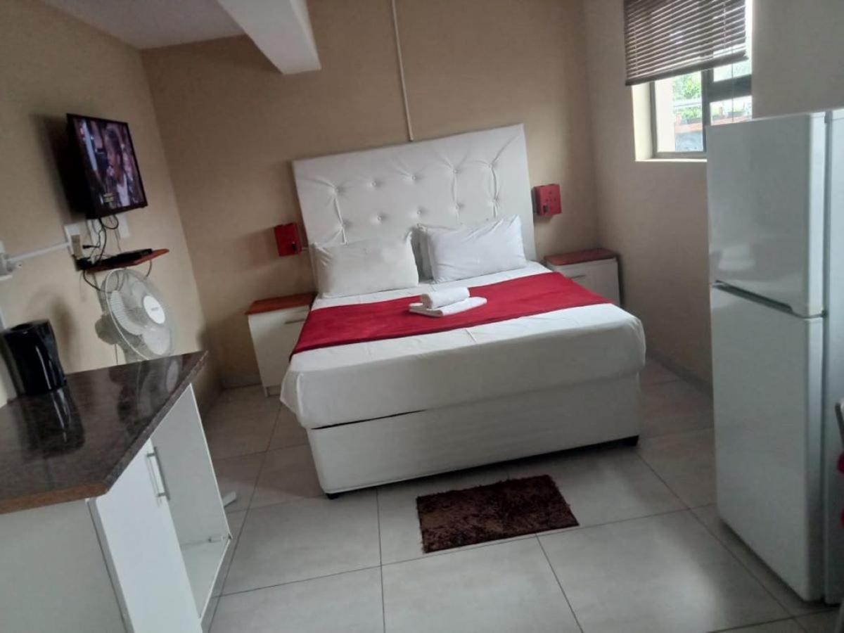 Emampingeni Lodge Bizana Экстерьер фото