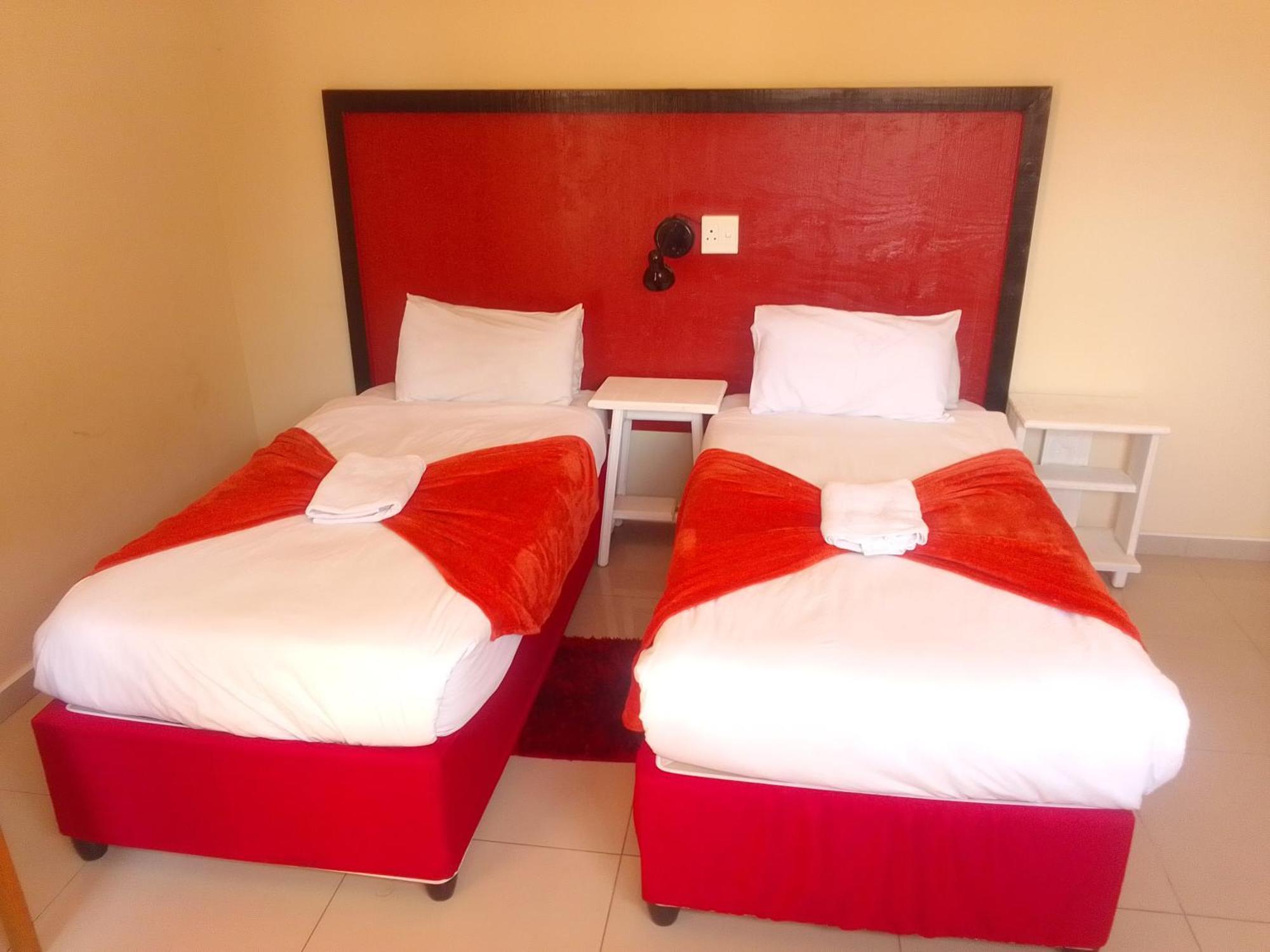 Emampingeni Lodge Bizana Экстерьер фото